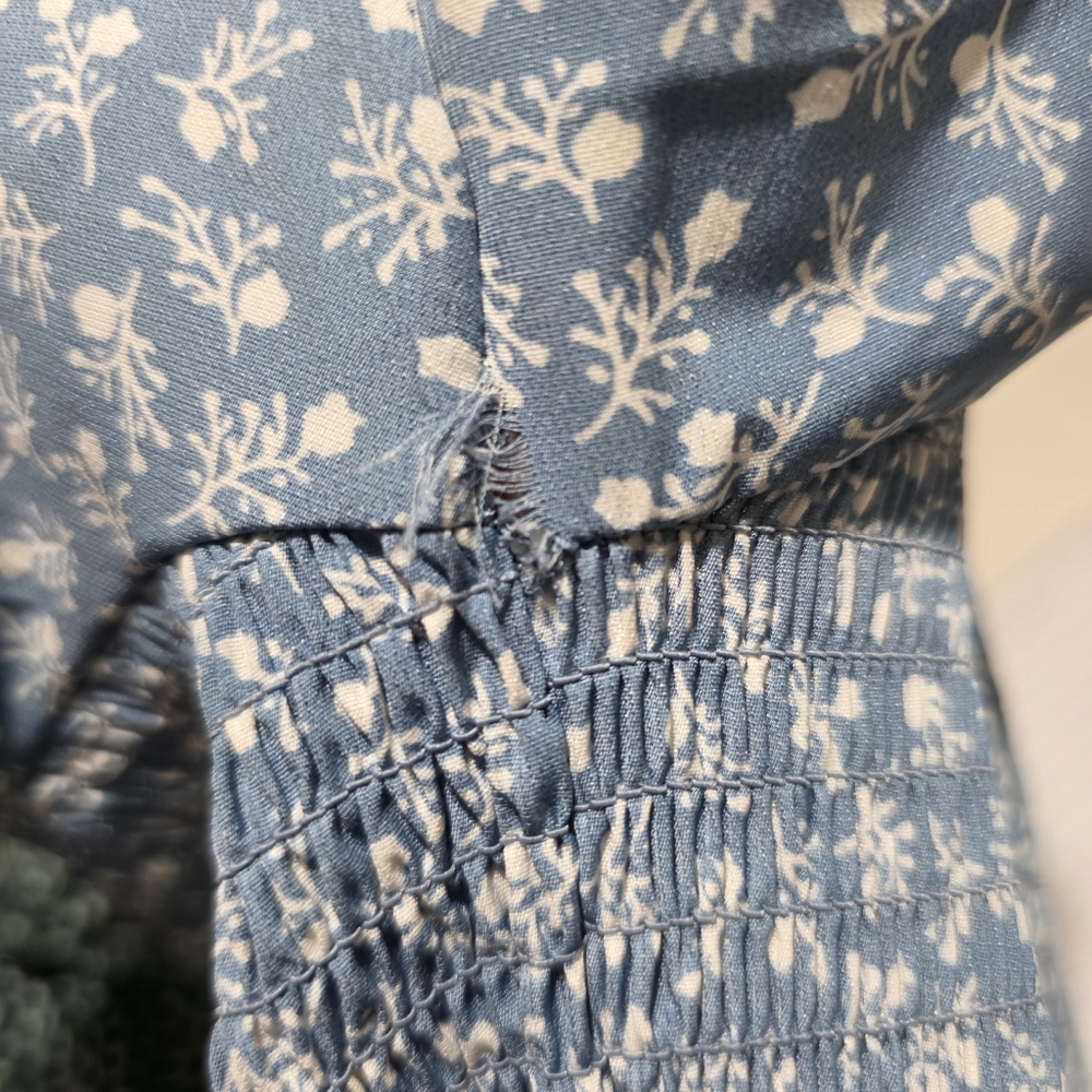 Women's Puff Sleeve Square Neck Smocked & Floral Print - Picture 9 of 10
